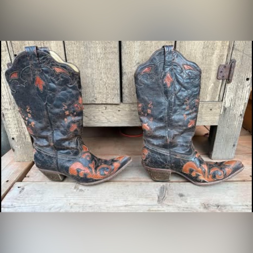 Ladies 8 1/2 Corral Vintage Western Cowboy Boots